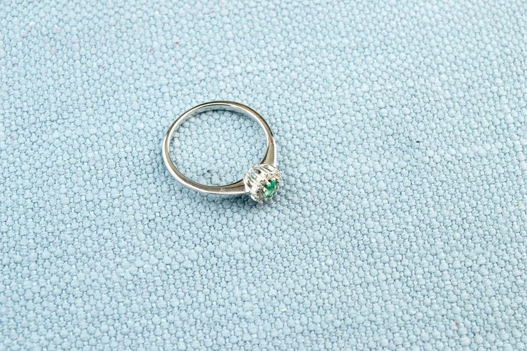 Cluster Ring 18ct Gold Emerald and Diamonds