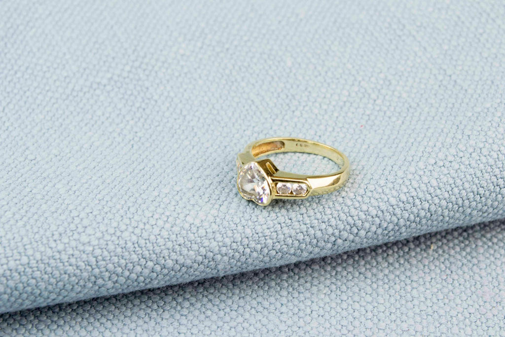 9ct Gold and CZ Heart Ring, English 1980s