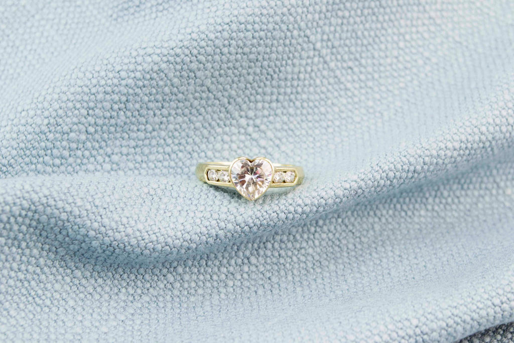 9ct Gold and CZ Heart Ring, English 1980s