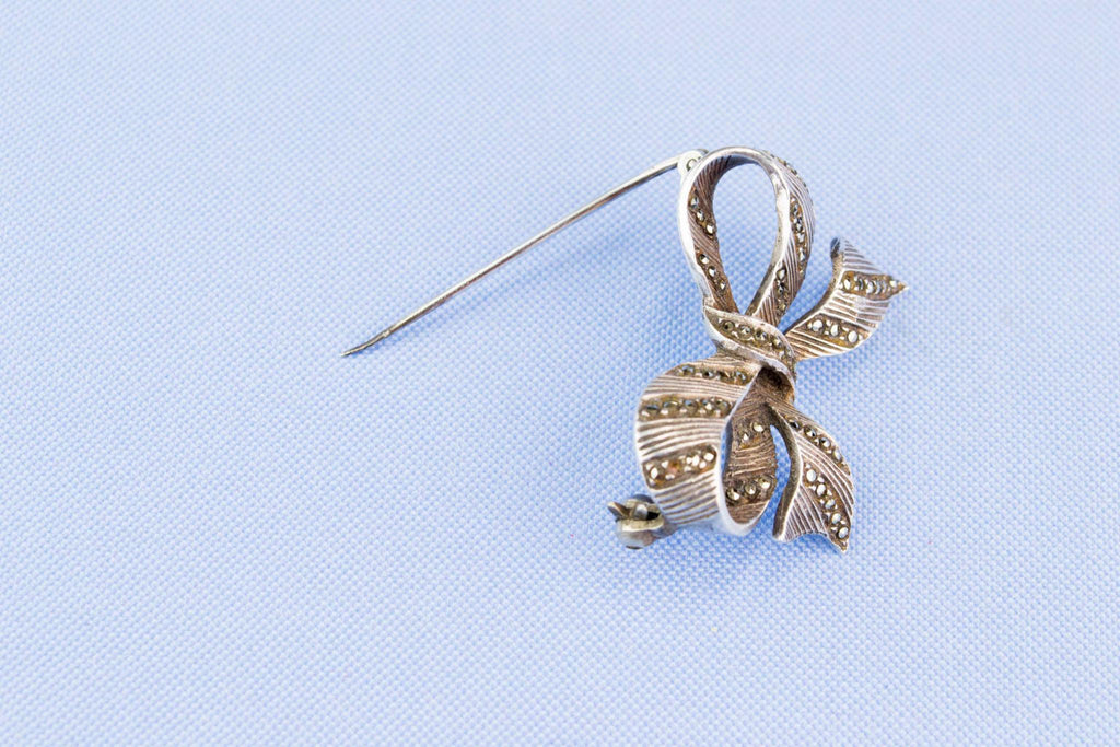 Silver Bow Brooch, German 1940s