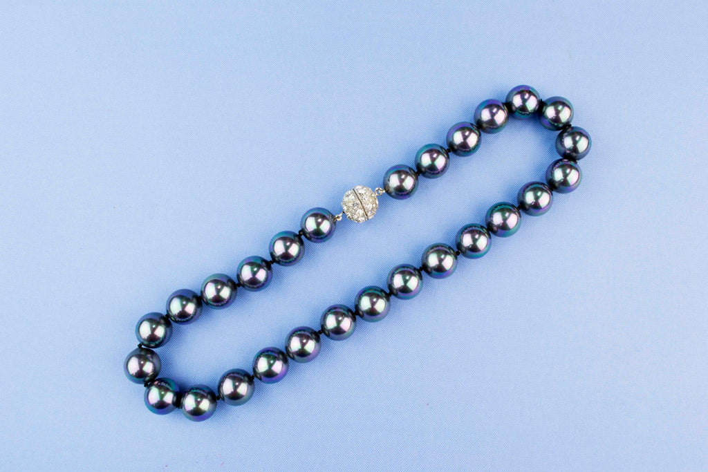 Black Lustre Majorica Pearl Necklace