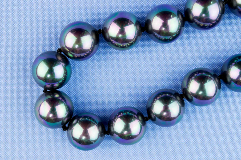 Black Lustre Majorica Pearl Necklace
