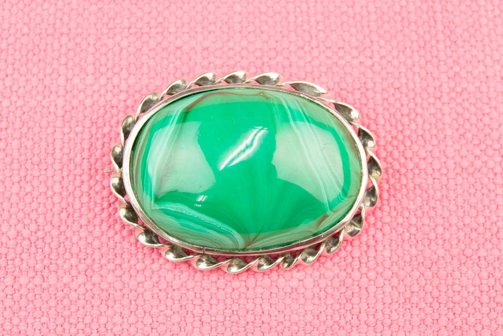 Green Agate Oval Brooch, English 19th Century