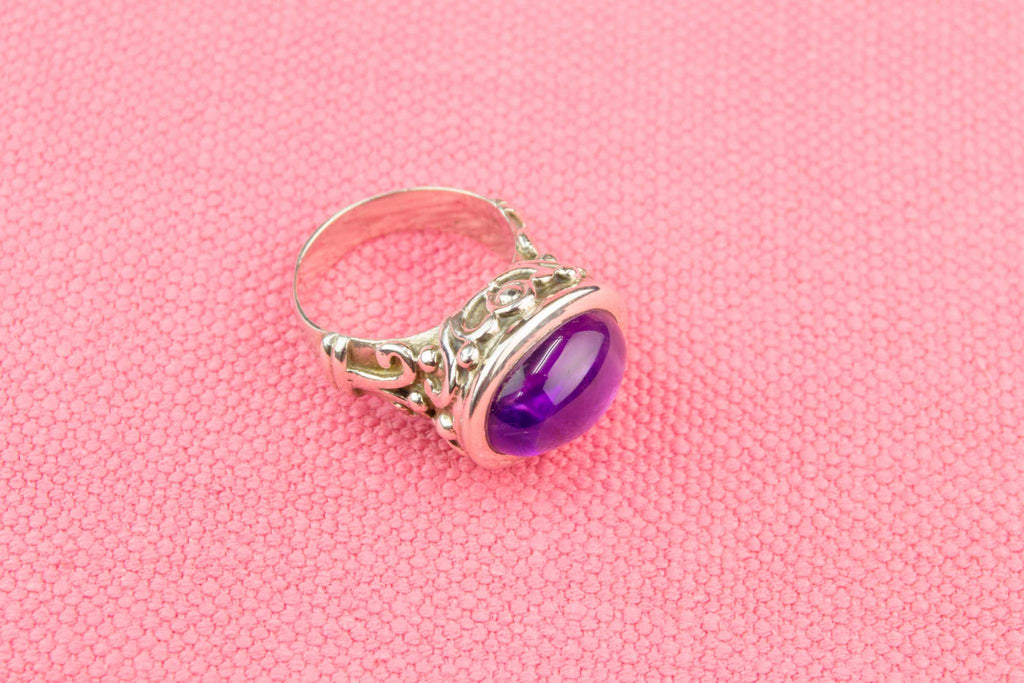 Cabochon Amethyst Ring in Sterling Silver