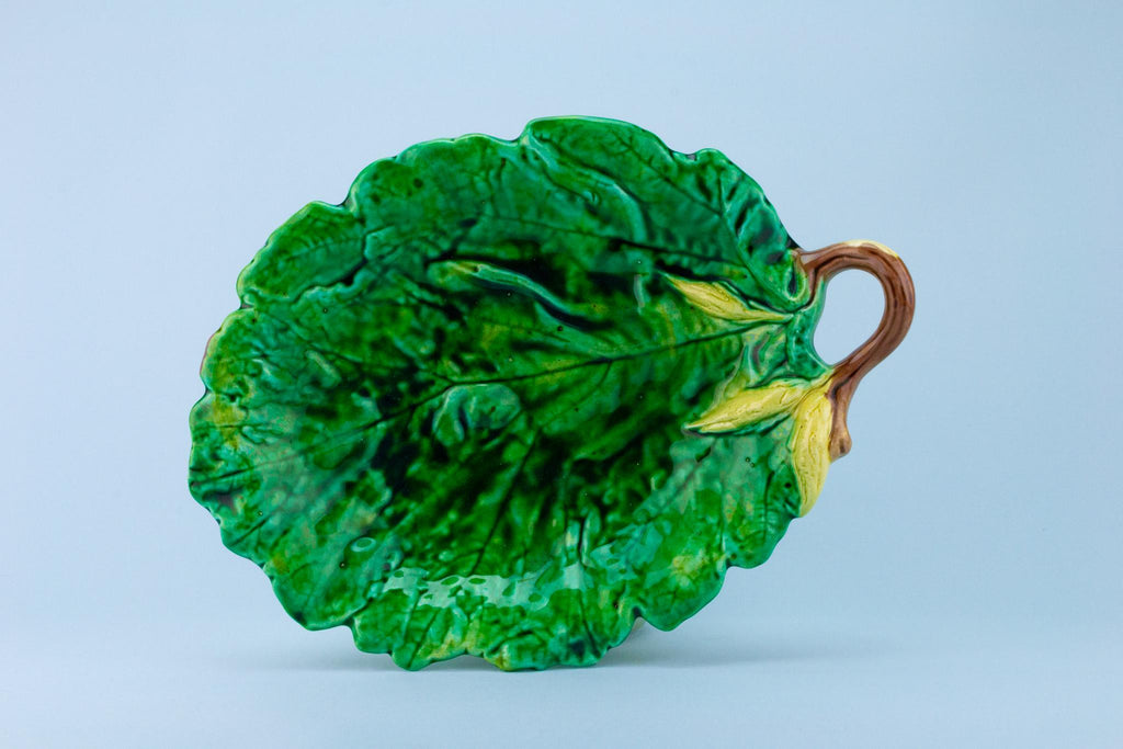 Green Majolica Leaf Serving Dish, English Late 19th Century