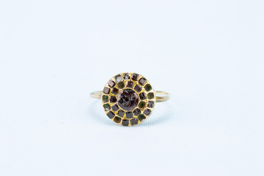 17th Century Garnet Ring in Gold