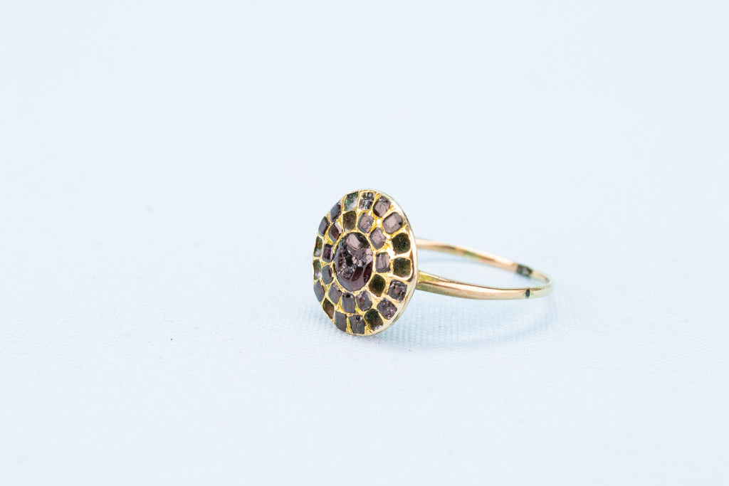 17th Century Garnet Ring in Gold