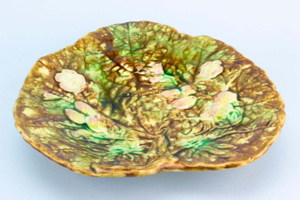 Serving Bowl in Majolica with Strawberries
