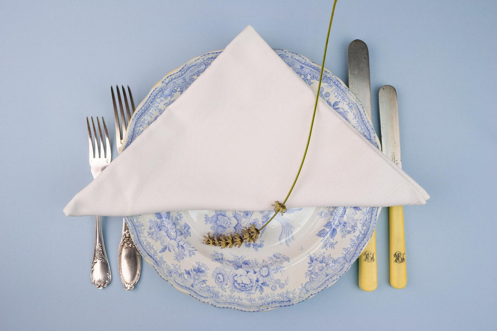 6 White Damask Cotton Napkins, English 1920s