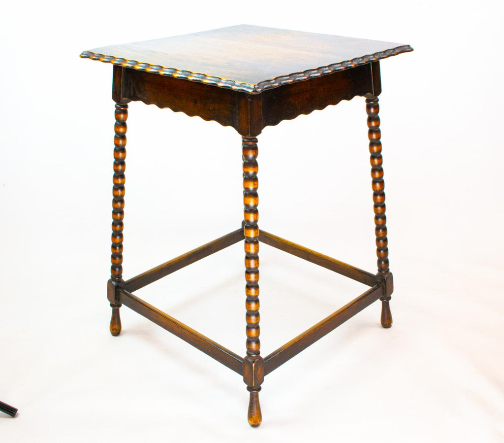 Medium Oak Table on Bobbin Legs English
