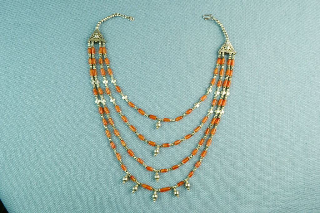 Necklace in Silver and Carnelian Beads