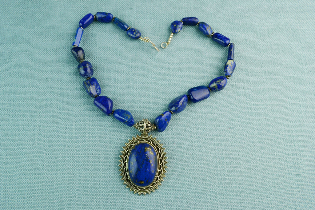 Necklace in Silver & Blue Lapis Lazuli