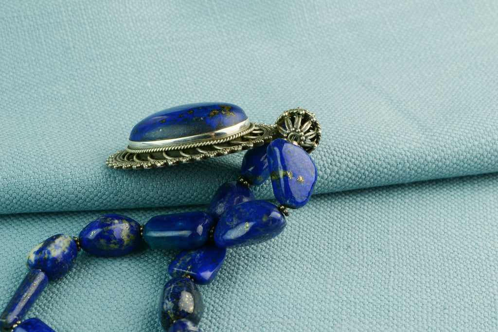 Necklace in Silver & Blue Lapis Lazuli