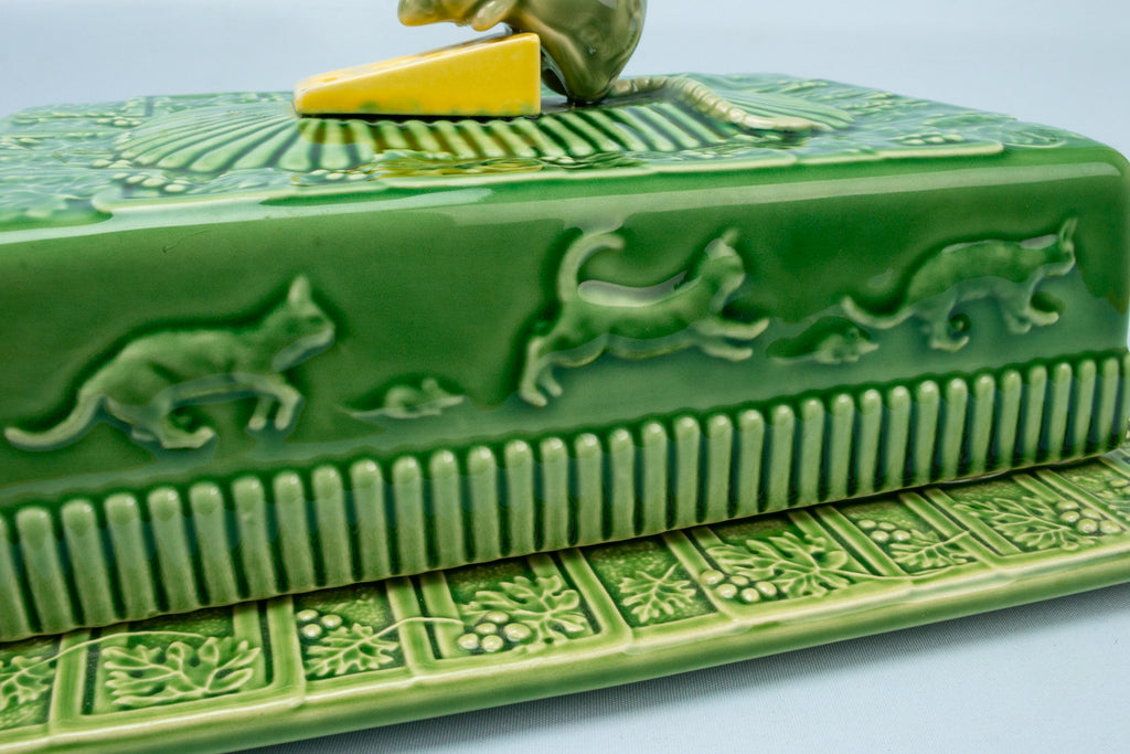 Cat & Mouse Large Majolica Cheese Dish