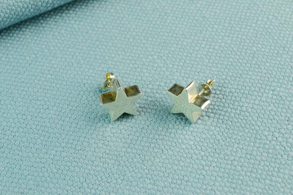 Stud Earrings Star Shaped in Sterling Silver