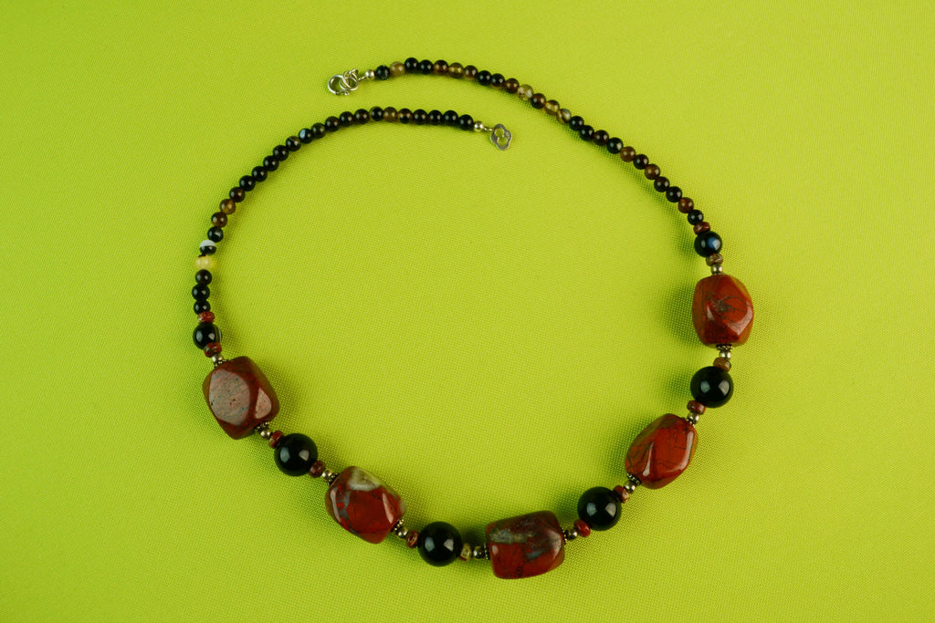 Necklace in Silver with Red Agate Beads