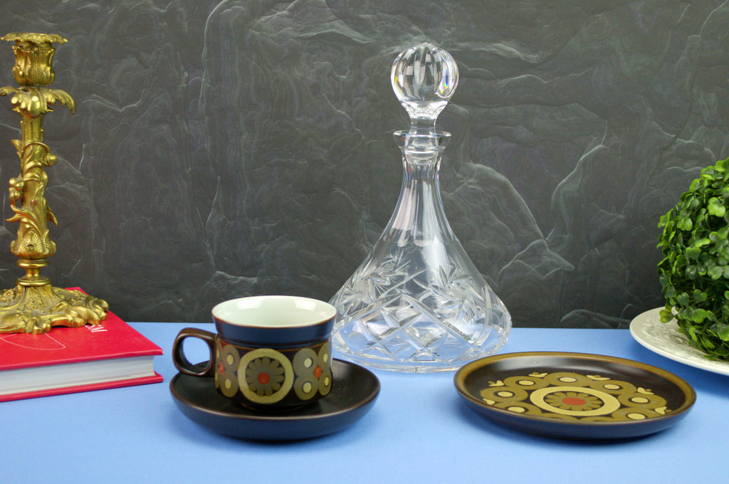 Cut glass pyramid decanter, late 20th c